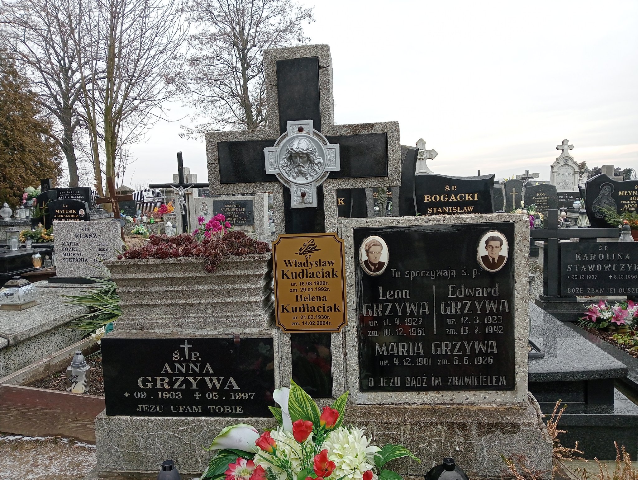 Leon Grzywa 1927 Wilamowice - Grobonet - Wyszukiwarka osób pochowanych